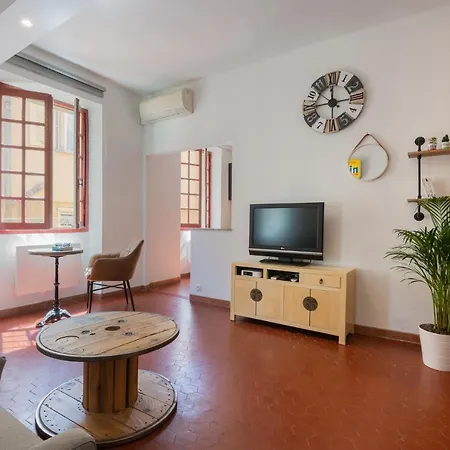 Apartamento Papa Riviera - Old Town - 2 Bedrooms Nice