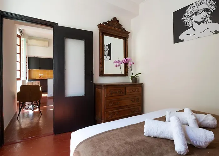 Papa Riviera - Old Town - 2 Bedrooms Nizza