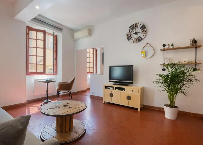 Apartment Papa Riviera - Old Town - 2 Bedrooms Nice